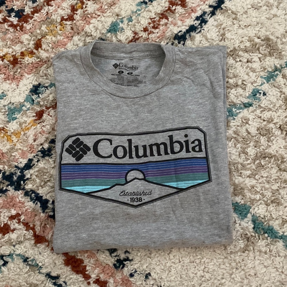 Women’s Columbia T-shirt